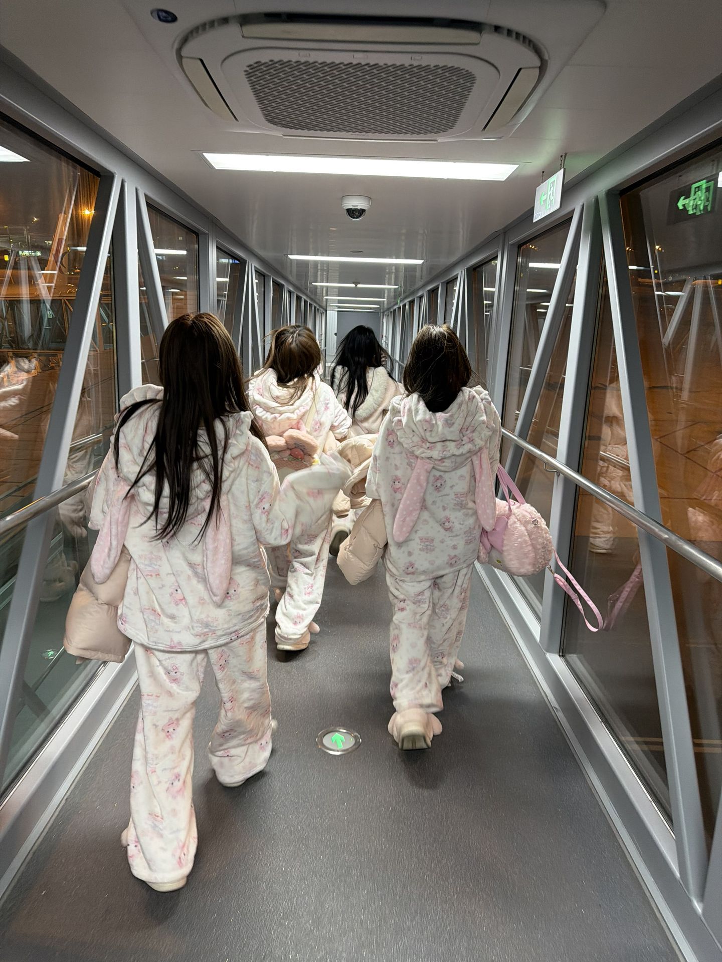 软萌可爱少女兔耳朵秋冬睡衣女花边连帽套装长袖休闲可外穿家居服