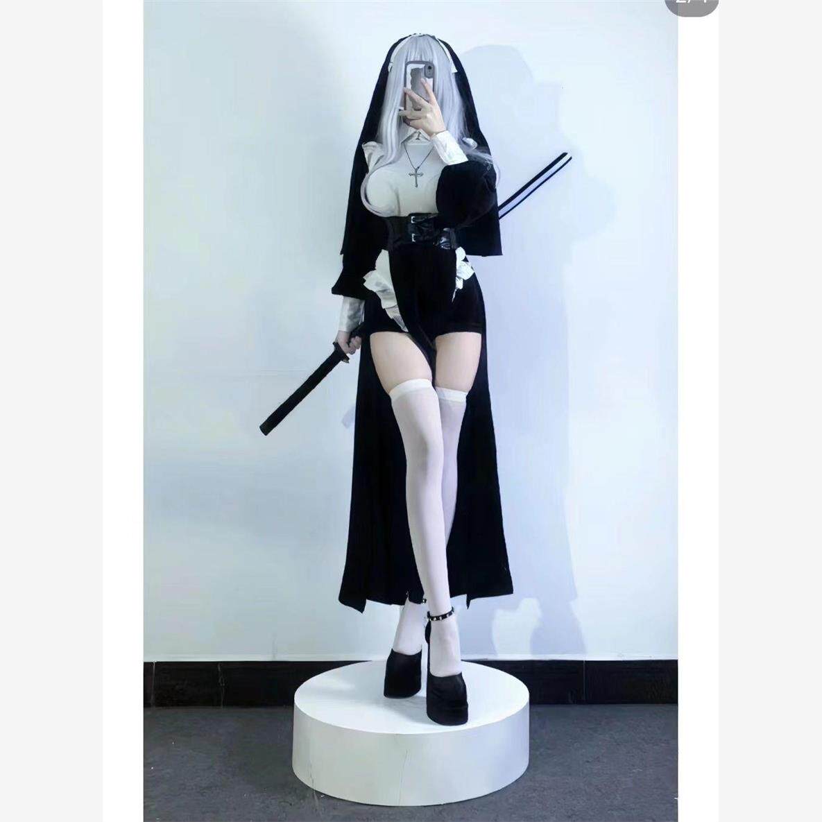 修女蹲cos同款制服性感变