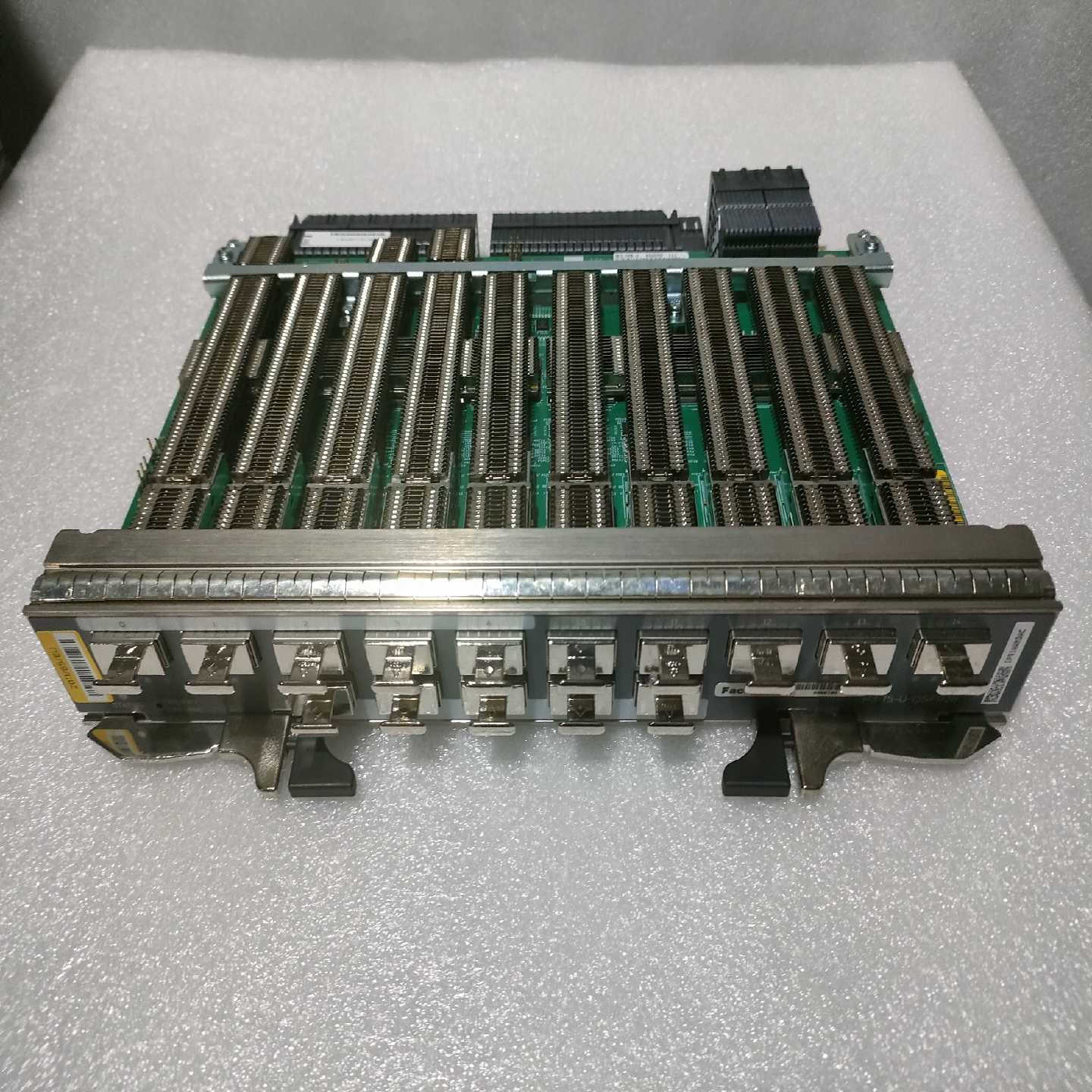 Juniper P3-15-U-QSFP28 15口 10g【鑫鑫商铺】