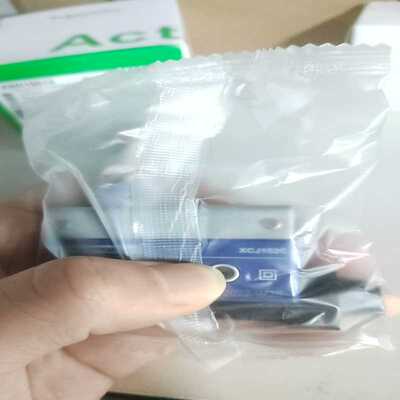 询价~XCJ102C限位开关