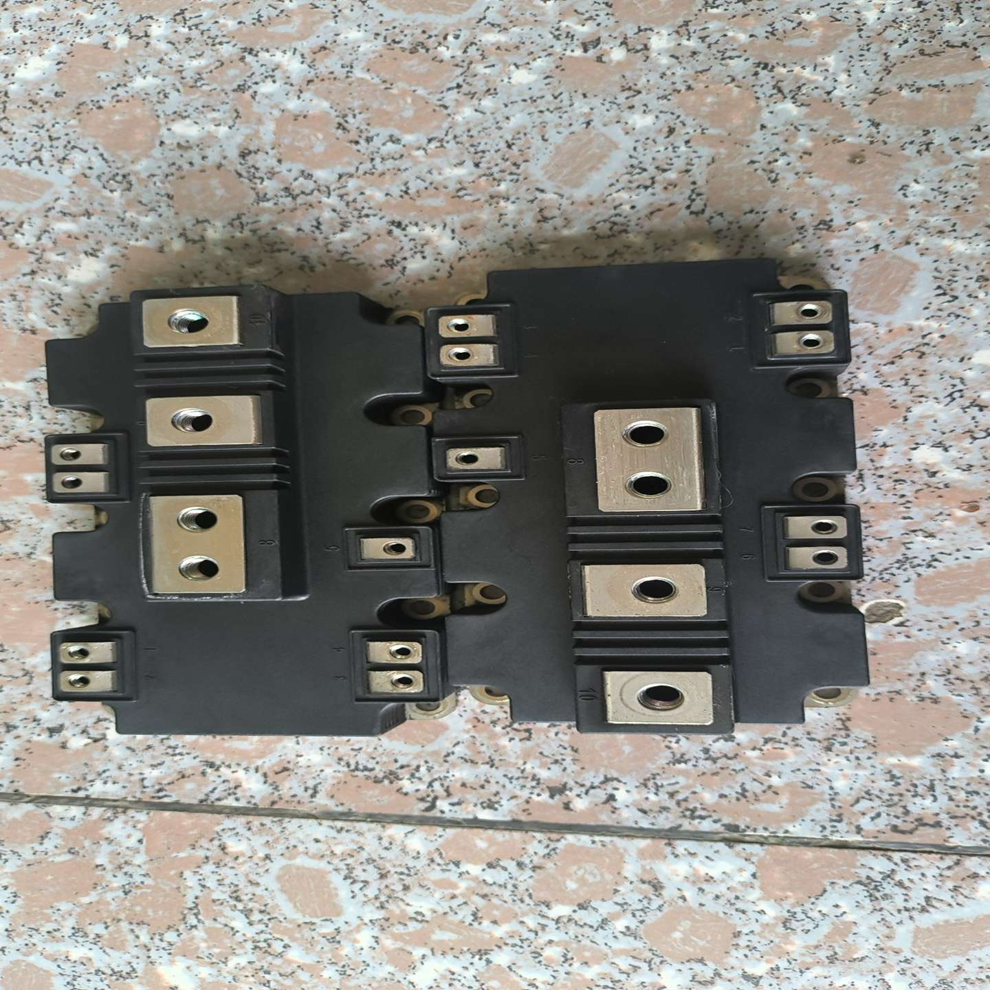 FF900R12IP4模块测试好~询价