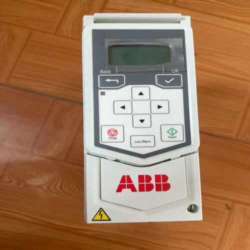 (议价)ABB530变频器 ACS530-01-09A4-4 功率4