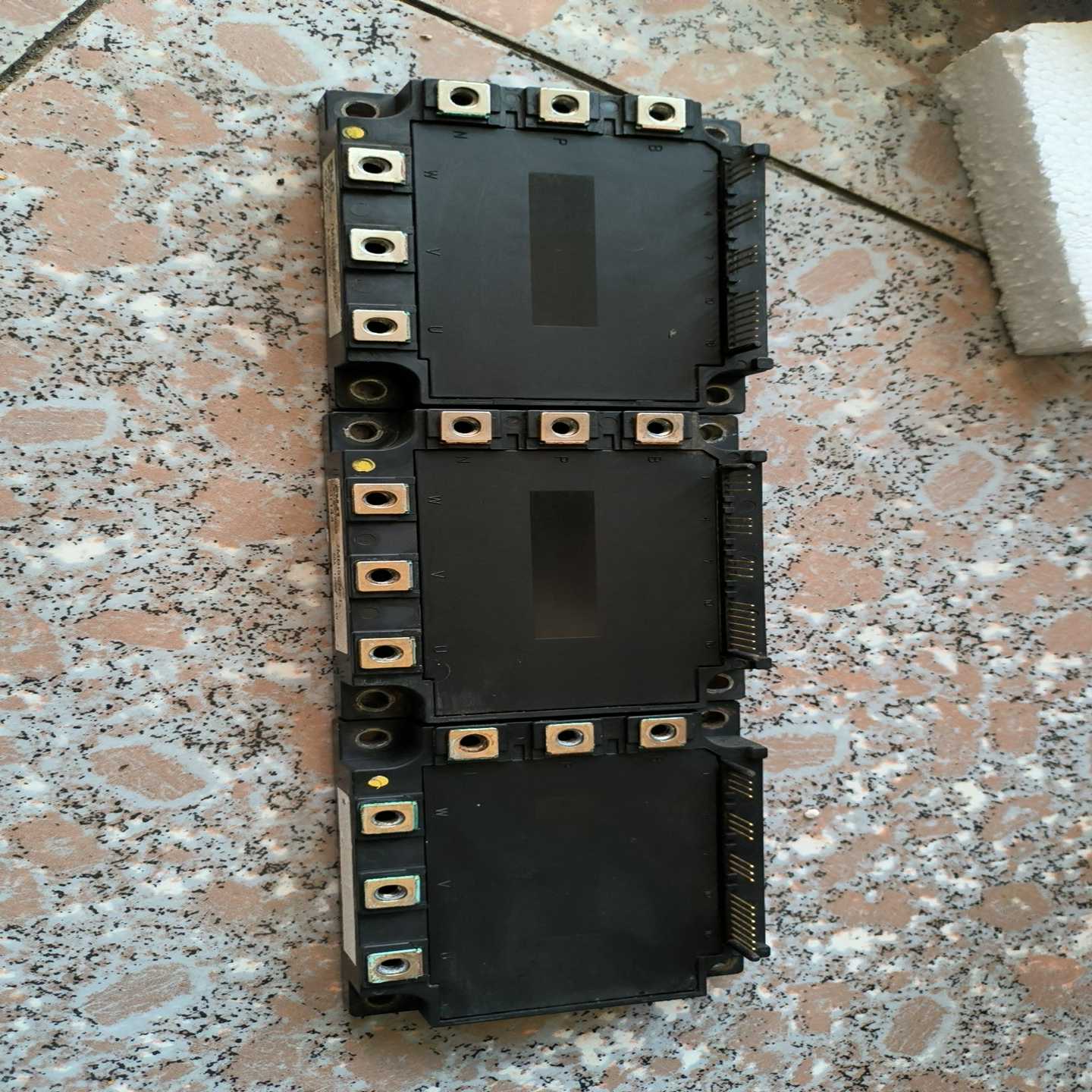 7MBI50N-120富士模块测试正常包上机，有一询价