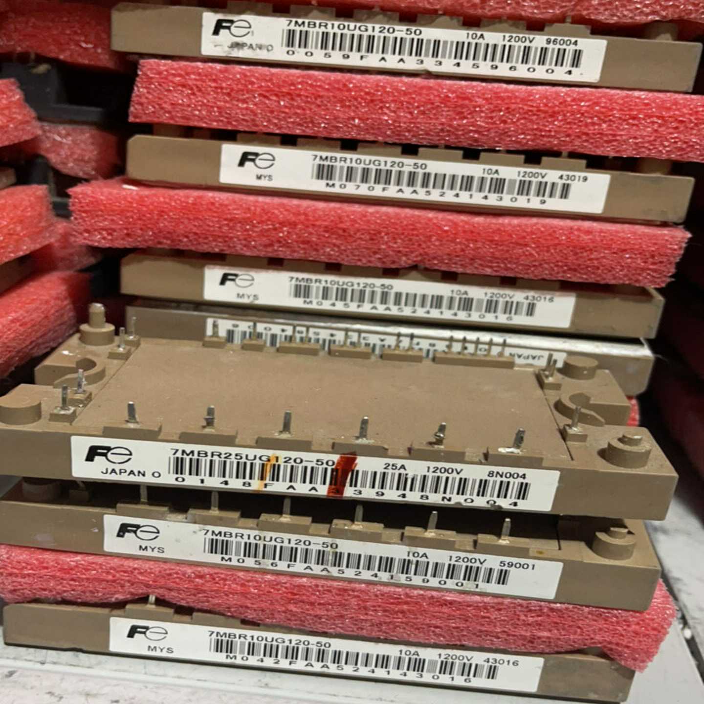 7MBR10UG120-50、7MBR25UG120-50模~询价