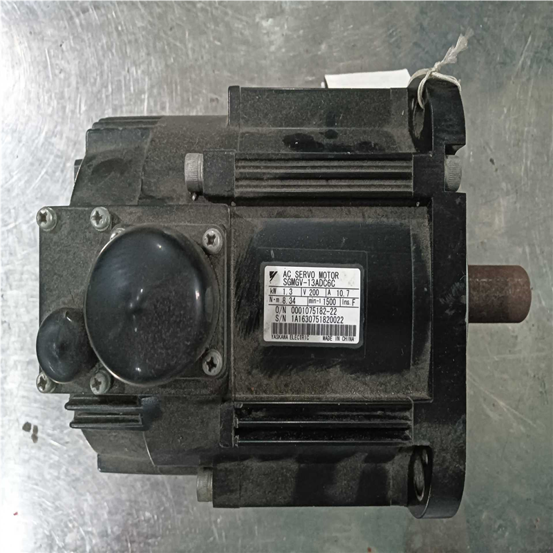 议~SGMGV-13ADC6C，机体是好的，只是没有编码器。