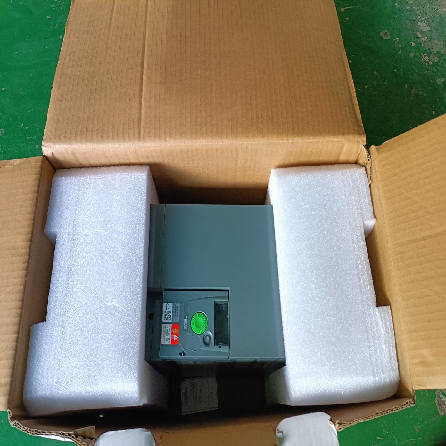 议~变频器ATV310HD22N4AF带包装22k