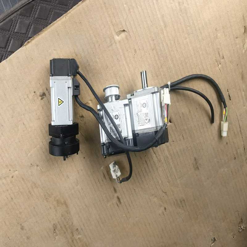 A6驱动器电机 200W 100W 线剪掉了 好的如图一起打【落红设备】