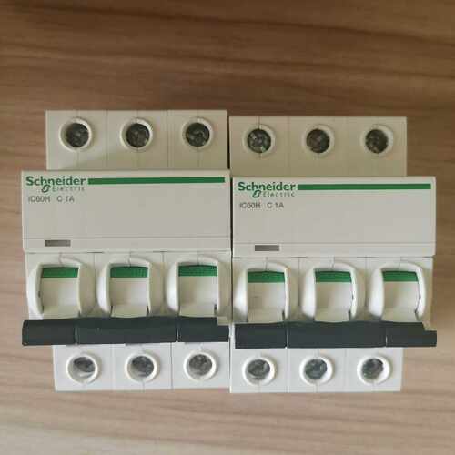 议~断路器 IC60H 3P C1A ，A9F