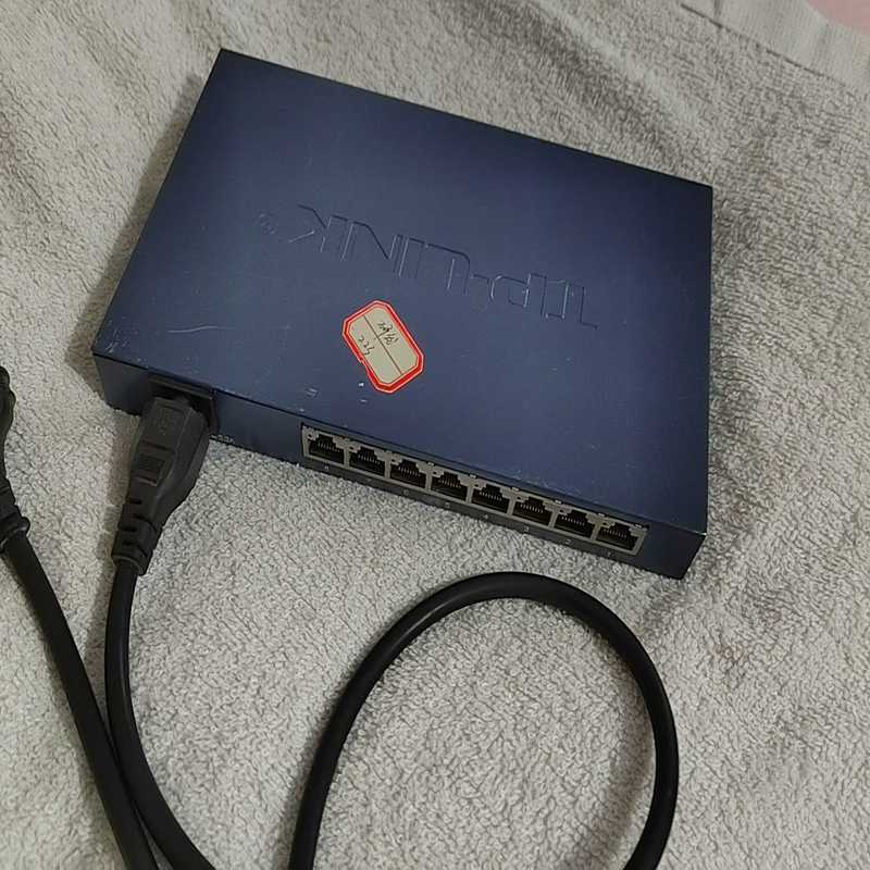 【议价】普联TL-SG1008全千兆以太网交换机带线源功能正常使用