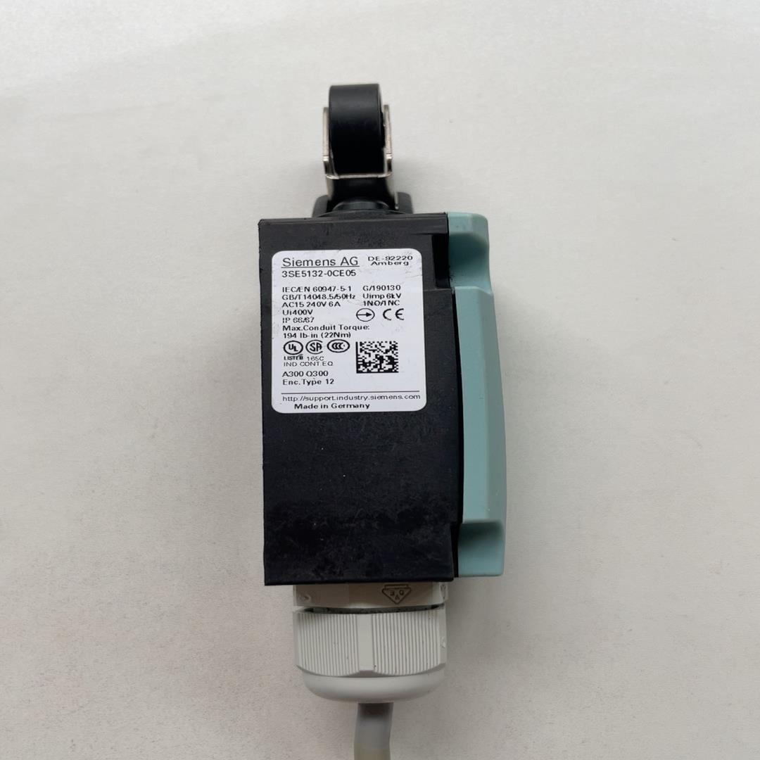 西门子行程开关3SE5132-0CE05 原装拆机--议价商品
