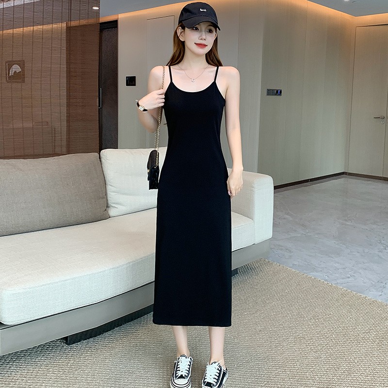 轻奢气场强大女装2025年夏季新款时尚修身显瘦百搭打底吊带连衣裙