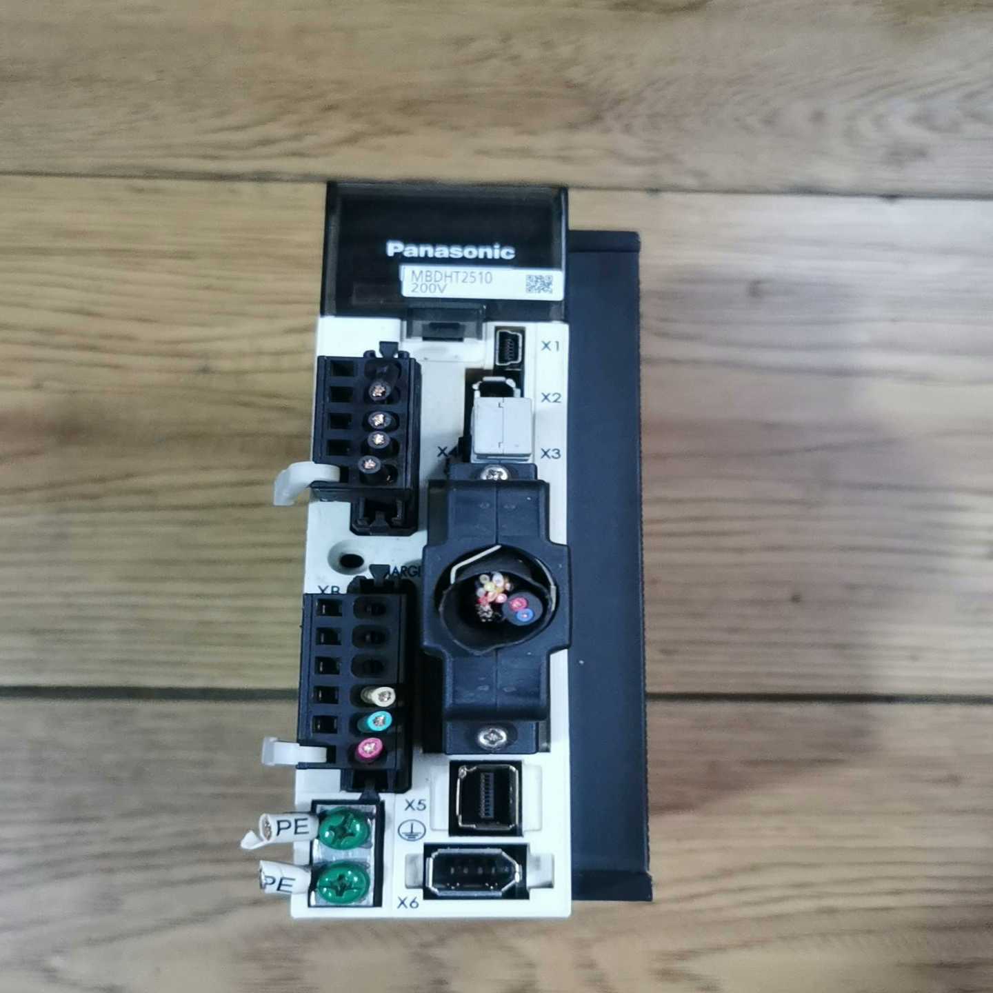 议价松下伺服驱动器MBDHT2510   400W   220V