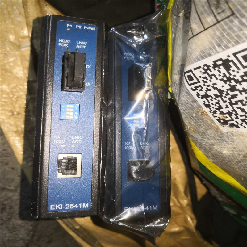研华EKI-2541M工业级百兆多模光电转换器，买多两个~询价