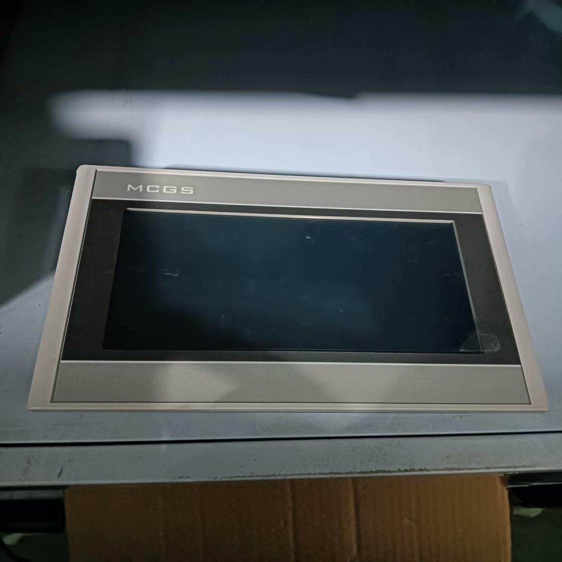 议价昆仑通态触摸屏TPC7022Es，功能正常，实物拍摄