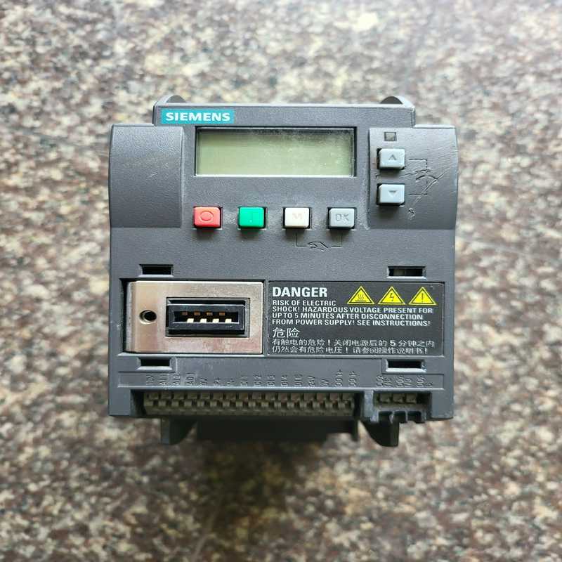 西门子变频器1.5KW 6SL3210-5BE21-5UV0（崽载电子）