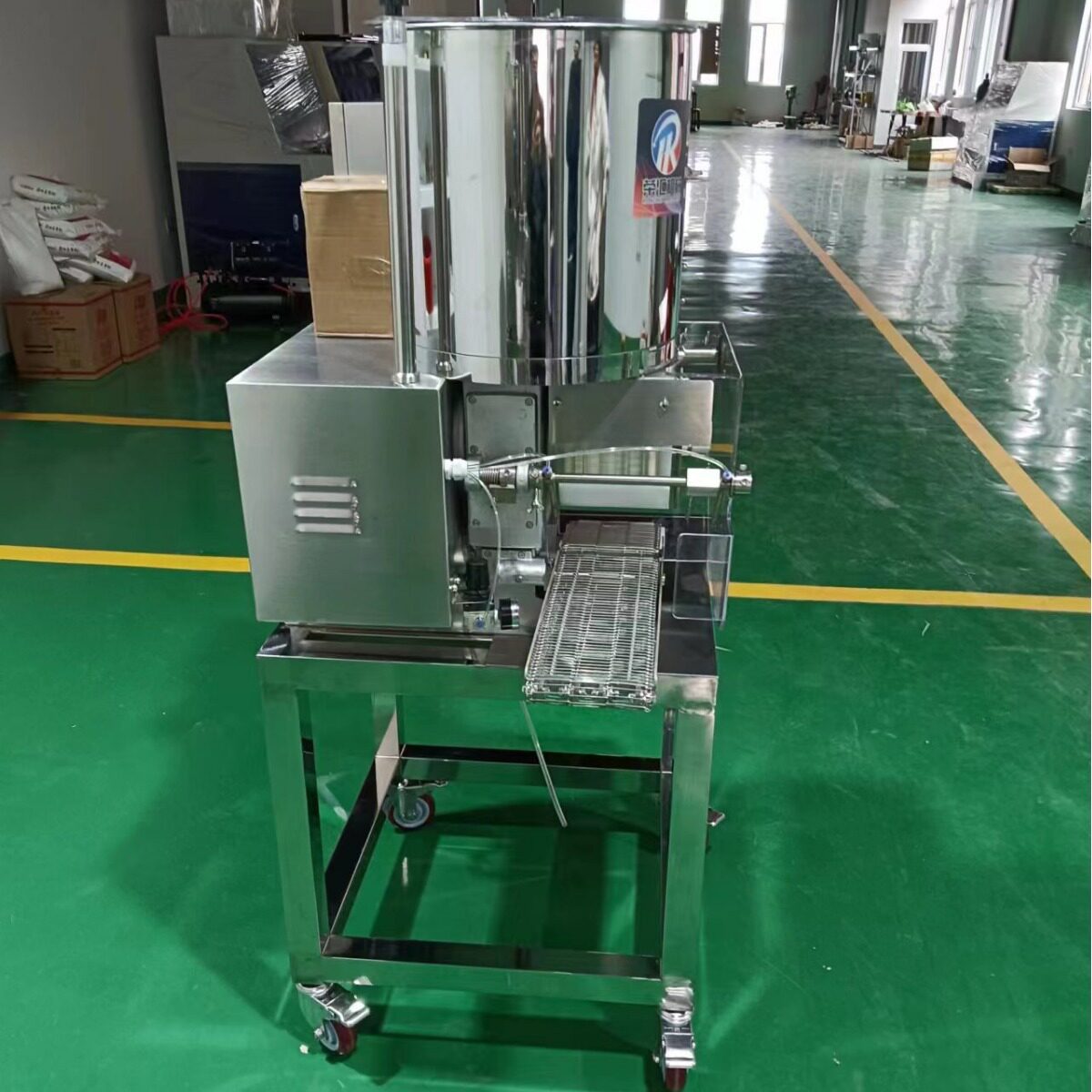 不锈钢全自动汉堡肉饼成型机 多功能肉饼机器 商用鱼饼素饼制作机