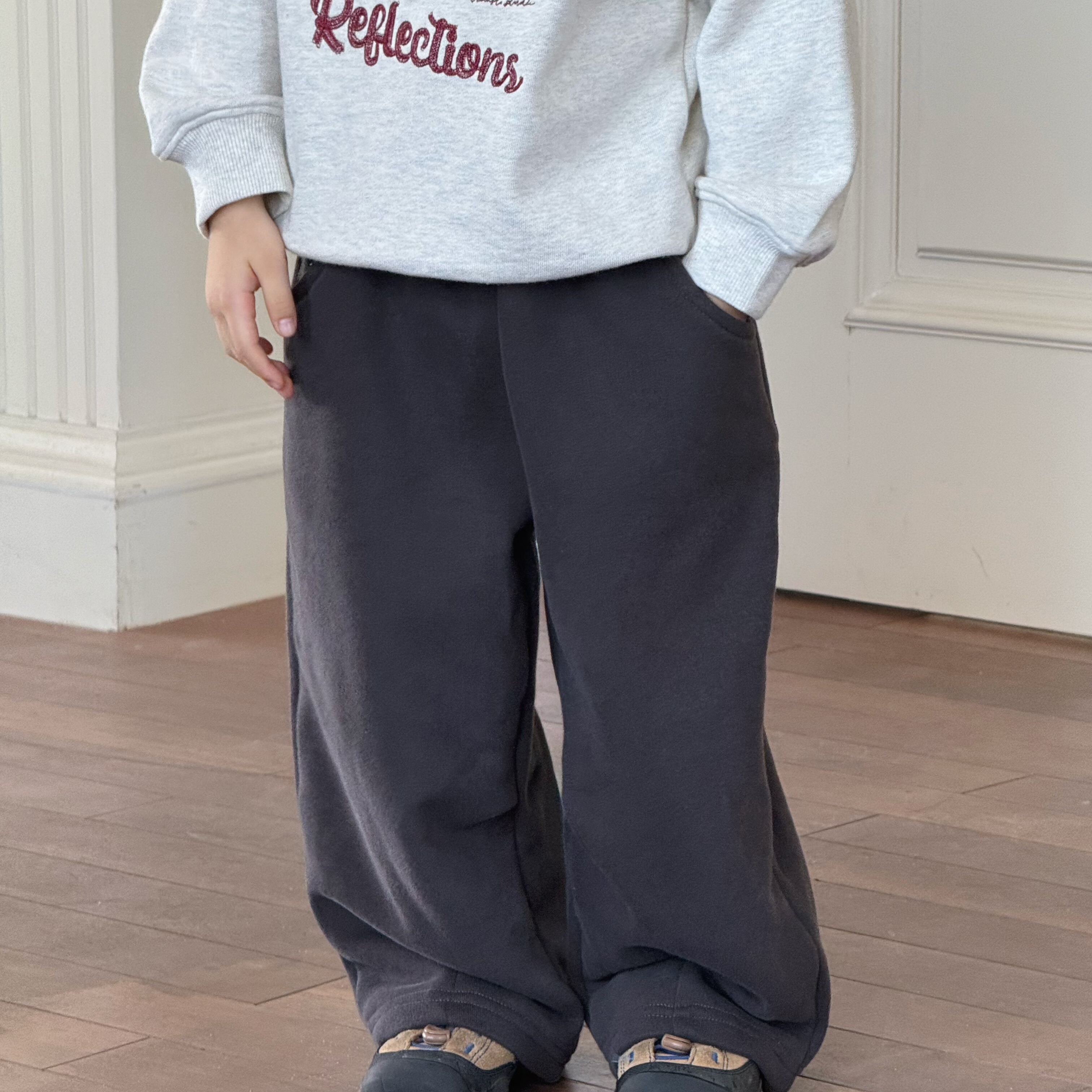 Pawn Tiger2025秋冬新款儿童日系深灰色薄绒卫裤保暖休闲舒适卫裤