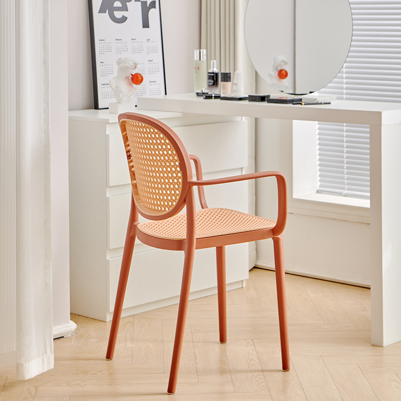 加厚塑料餐椅户外仿藤编家用阳台书桌椅可叠放带扶手靠背侘寂凳子