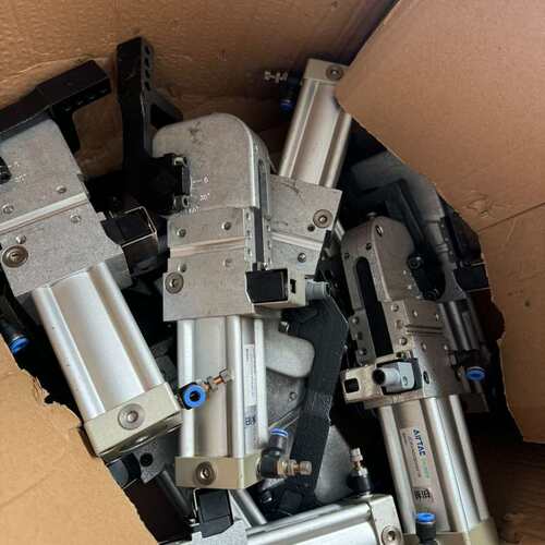 {议价}德客气缸，型号JCKV40X90AM1R，气动夹紧装置。设{可维修}