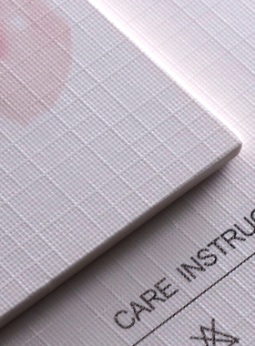 磨砂PVCc烫金服装吊牌订做定制logo女装衣服挂卡定做商标LOGO小标