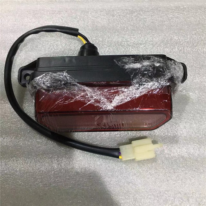 贝纳利配件幼狮250后灯后罩灯后刹车灯BJ250尾灯