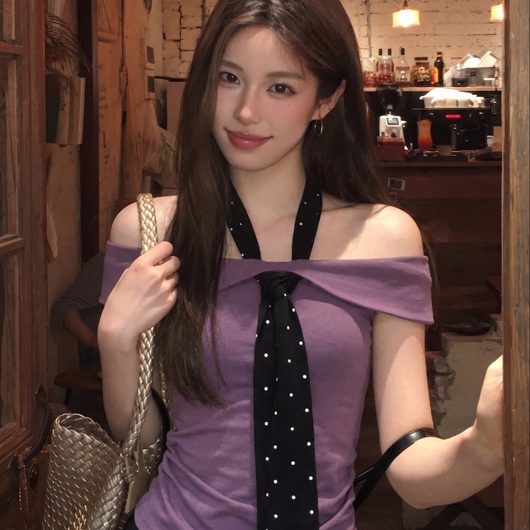 纯欲辣妹波点领带蝴蝶结