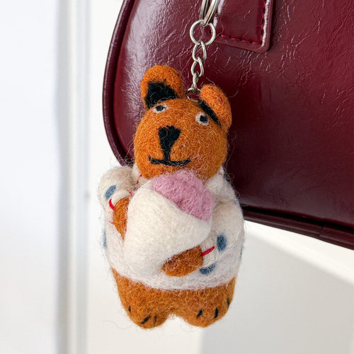 穿花毛衣的羊毛毡包挂