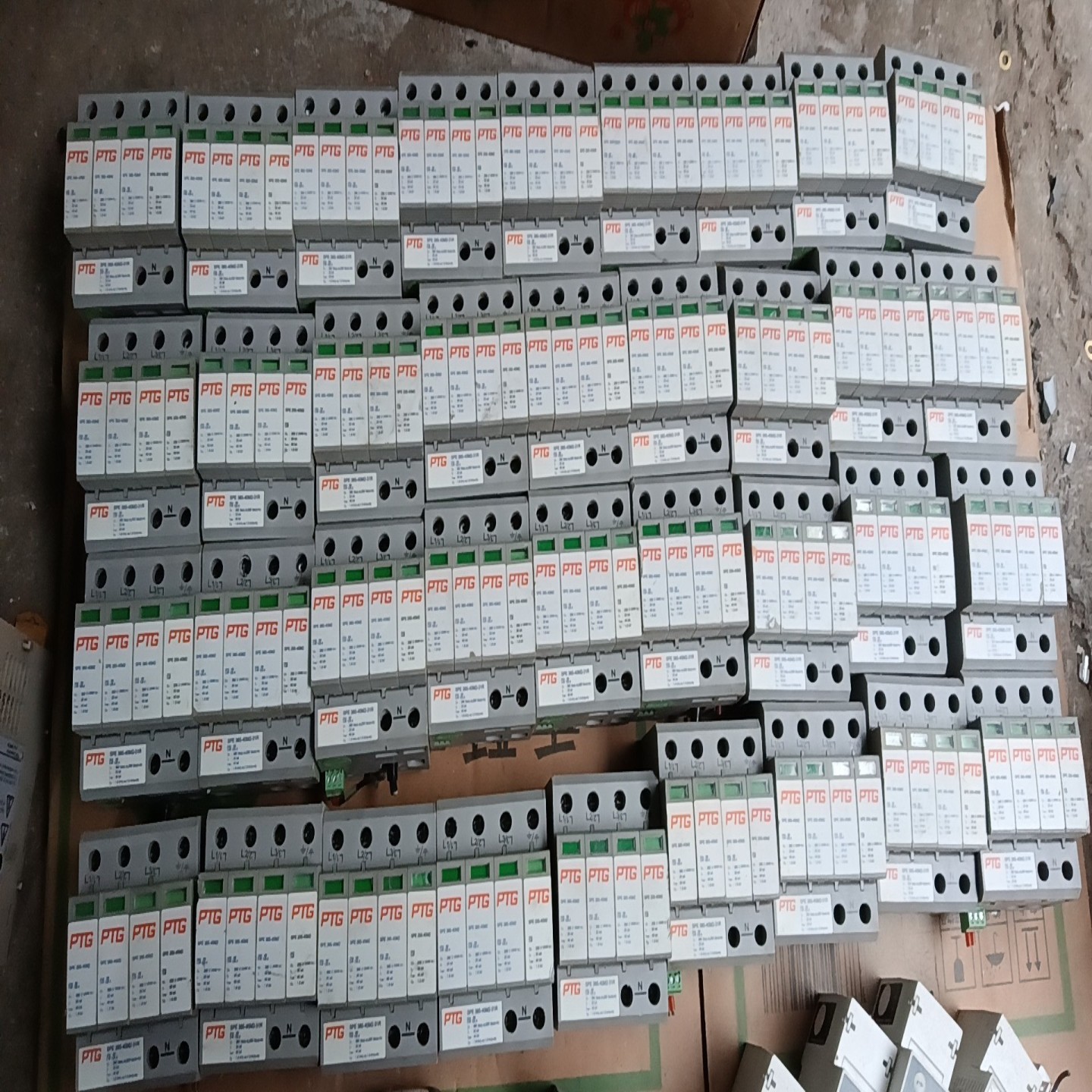 【议价】PTG浪涌保护器SPE   385-40M2-31R拆机下