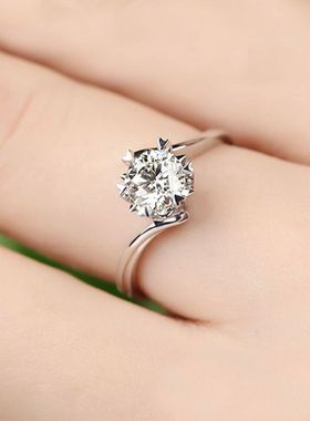 冷门戒指仿真雪花钻戒六爪纯银戒指女莫桑钻高碳钻订婚刻字七夕情