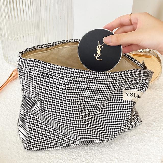 化妆包2024新款ins高级感女简约时尚收纳便携大容量洗漱袋520礼物