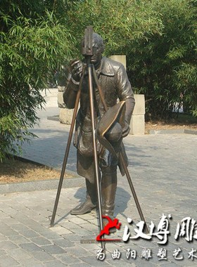 玻璃钢仿铜拍照人物雕塑老式三角架相机铜雕定制铸铜公园小区景观