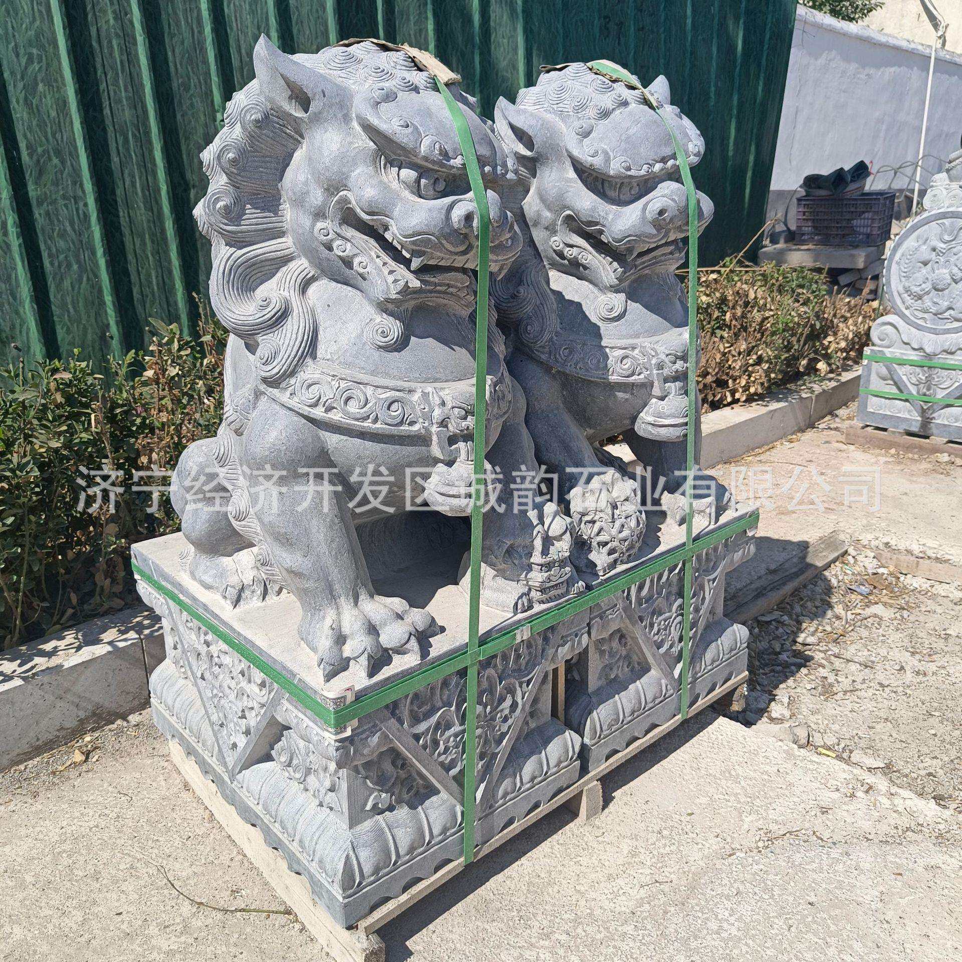门口摆放石雕石狮子一对多少钱嘉祥诚韵石狮子青石狮子