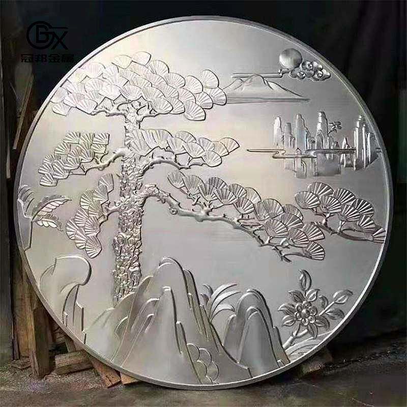 圆形铝雕浮雕壁画迎客松大型工艺品庭院玄关影壁墙仿铜雕刻制品