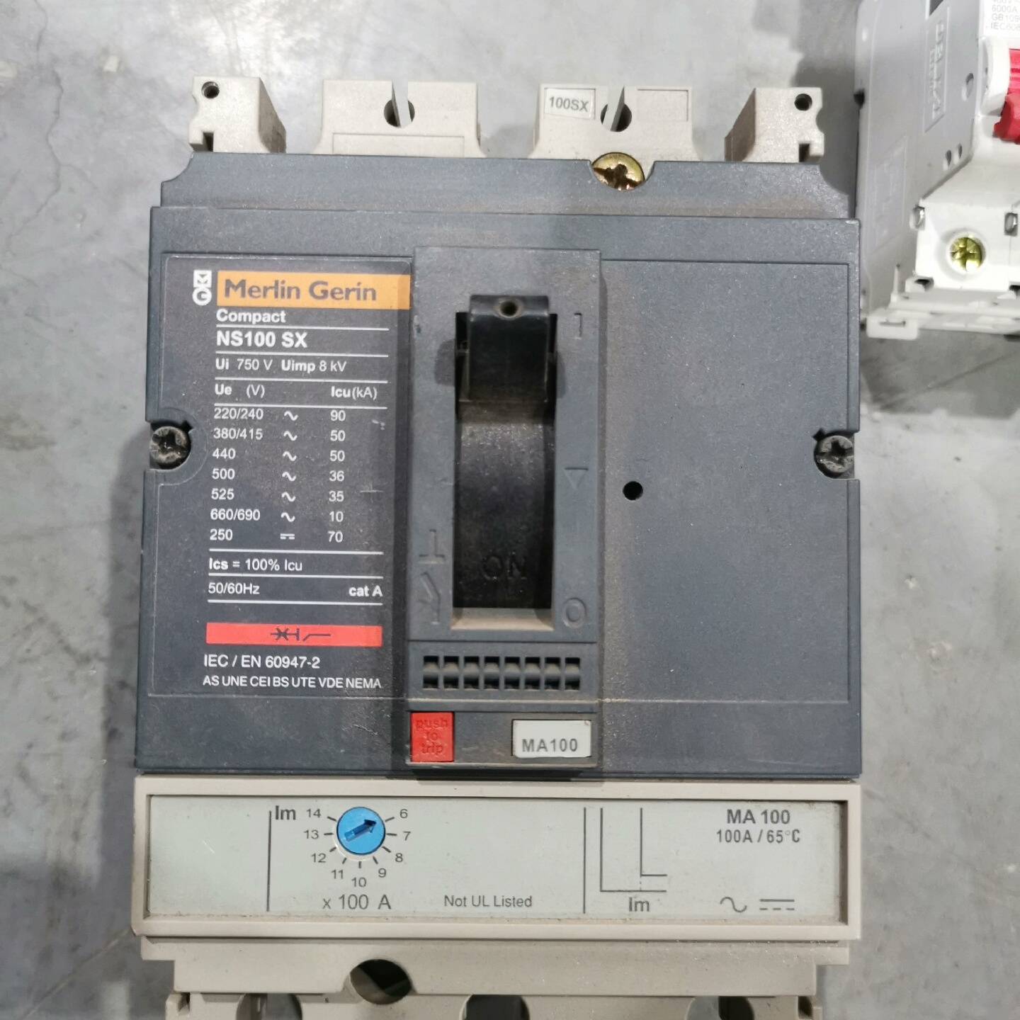 议价塑壳断路器NS100SX适用