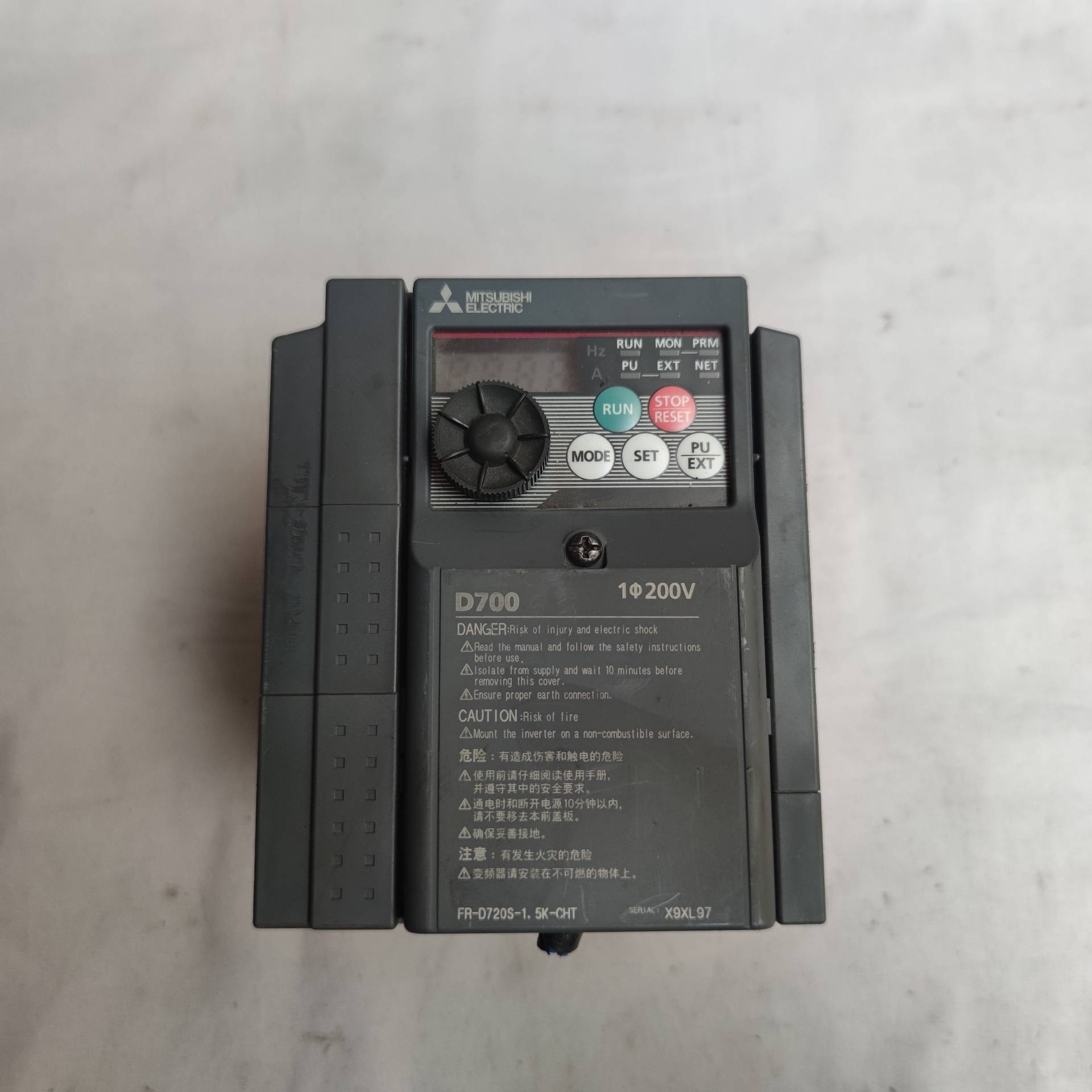 议价三菱D700变频器 FR-D720S-1.5K-CHT 1.适用