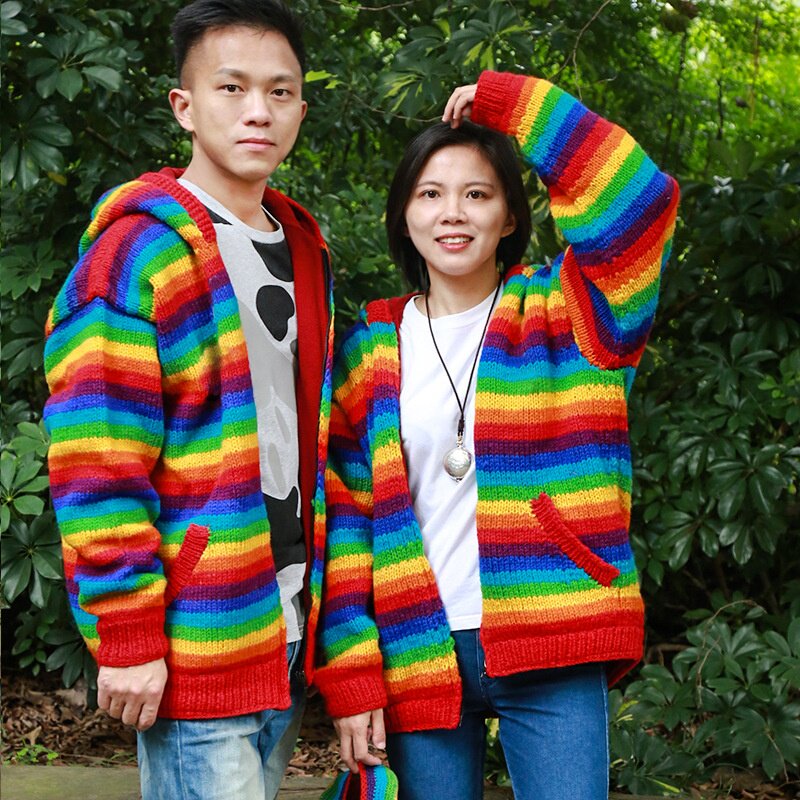 羊毛彩虹色带帽子开衫毛衣男女款保暖个性民族特色