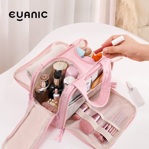 多功能简约化妆包手包式多分区ins风果冻包休闲女干湿分离化妆袋