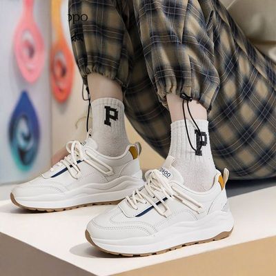 春季爆款显脚小老爹鞋女夏季新款小白鞋轻便软底皮面透气阿甘鞋子