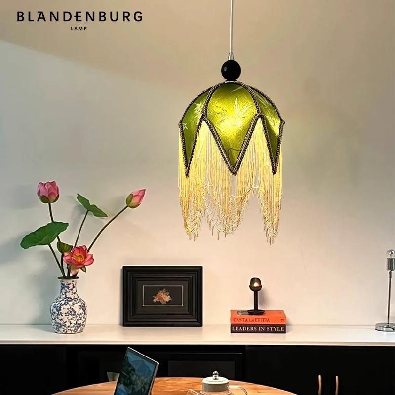 流苏花蕾吊灯复古风氛围感饭厅灯具刺绣布艺创意造型新款餐厅主灯