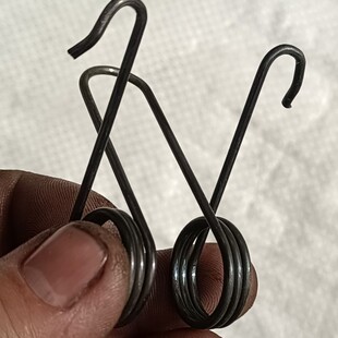 玉米小麦播种机配件大全玉米播种机覆土器。合土器拉力合 弹簧