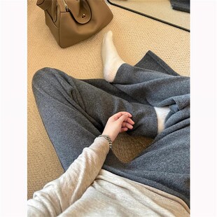 灰色针织休闲直筒裤子女2024冬季新款高级感时尚百搭显瘦阔腿裤