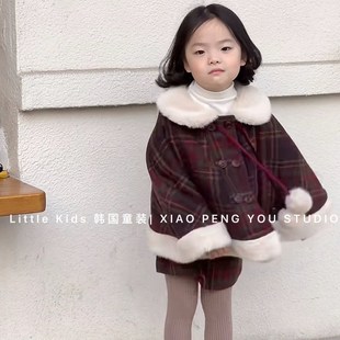 女童带斗篷外套秋冬2024女宝宝加绒披肩格子上衣半裙套装毛呢大衣