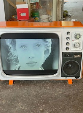 80老式黑白电视机改液晶屏播放展览场景布置接摄像头婚礼拍照打卡