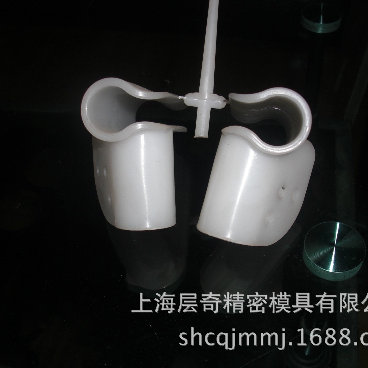 提供童车围床儿童餐椅塑料产品成型加工仪表模具加工试模打样
