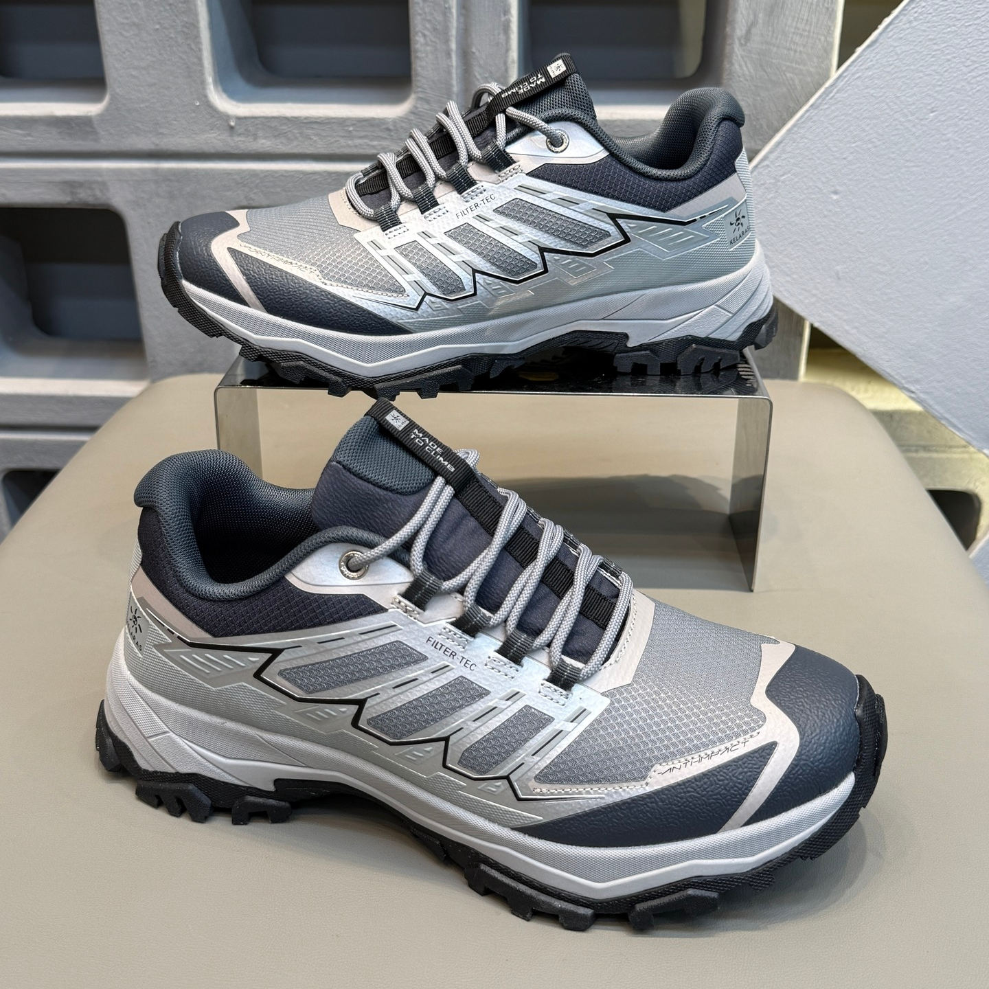 远征5男士登山鞋低帮FLT防水户外徒步鞋防滑爬山透气跑步运动男鞋