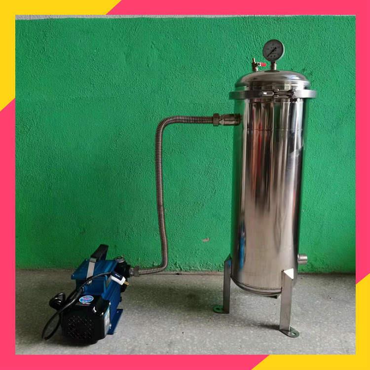 用酒精过滤器 采用泵加压过滤 去除液体中的杂质使干净清洁