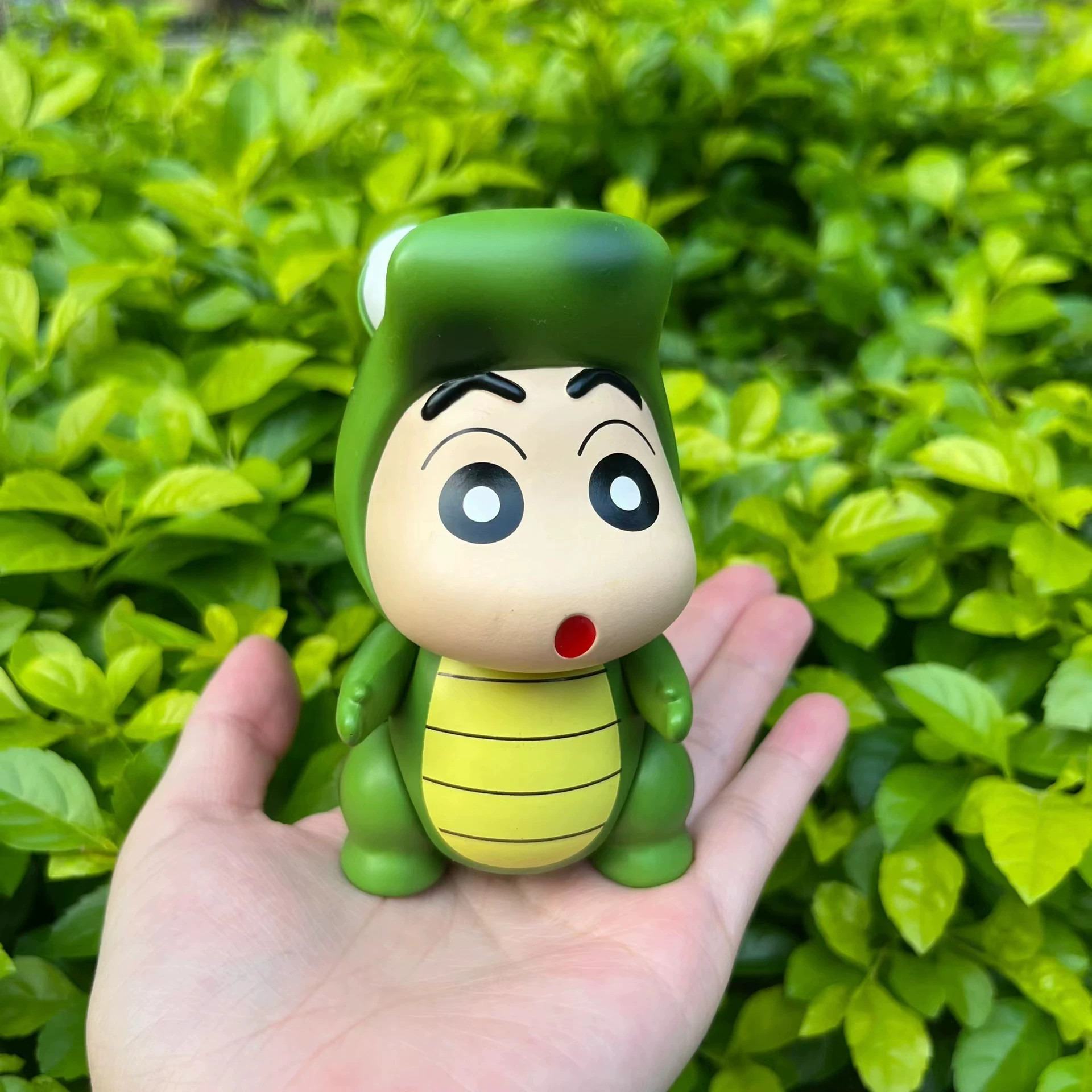 Q版蜡笔小新鳄鱼手办摆件