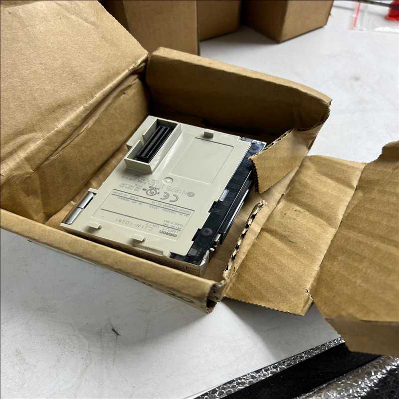 CJ1w-lD261，欧姆龙全新原装正品，一起有2个（崽载电子）