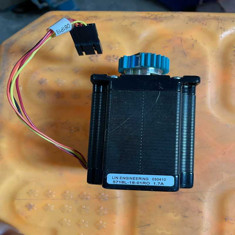 LIN ENGINEERING电机 5718L-18-01R（豆豆设备）