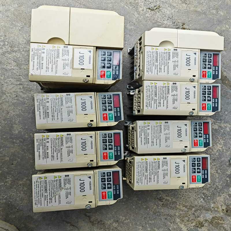 (询价)安川j1000变频器，联系。。0.4/0.75